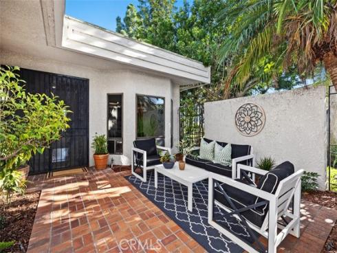 5592  Avenida Sosiega  B , Laguna Woods, CA