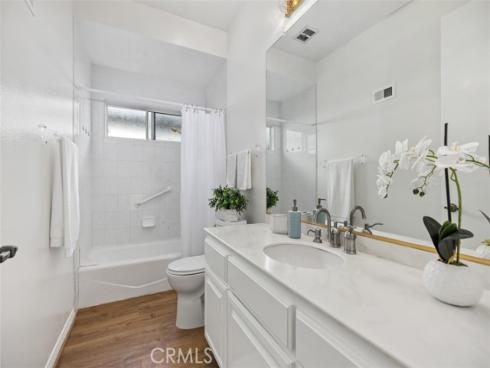 5592  Avenida Sosiega  B , Laguna Woods, CA