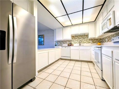 4003  Calle Sonora Oeste  3A , Laguna Woods, CA