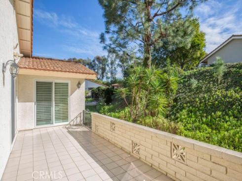 5157  Avenida Despacio  , Laguna Woods, CA