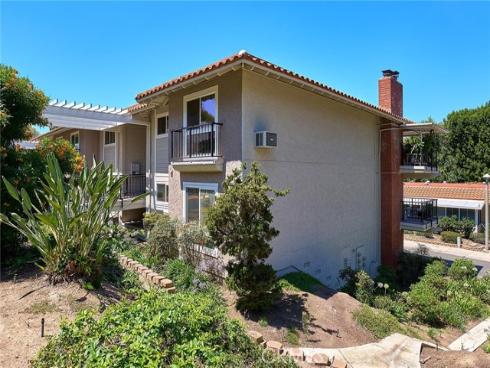 3300 Via Carrizo D , Laguna Woods, CA