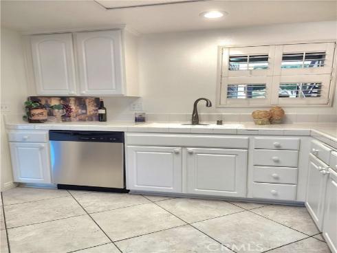 3300 Via Carrizo D , Laguna Woods, CA