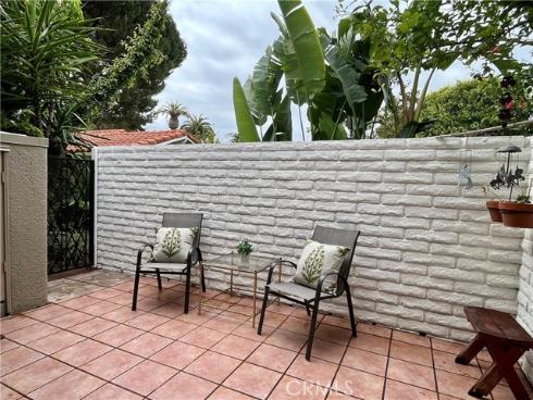 2057 Via Mariposa B , Laguna Woods, CA