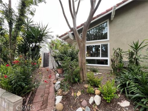 2057 Via Mariposa B , Laguna Woods, CA