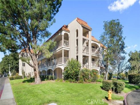 3498 Bahia Blanca 2F , Laguna Woods, CA