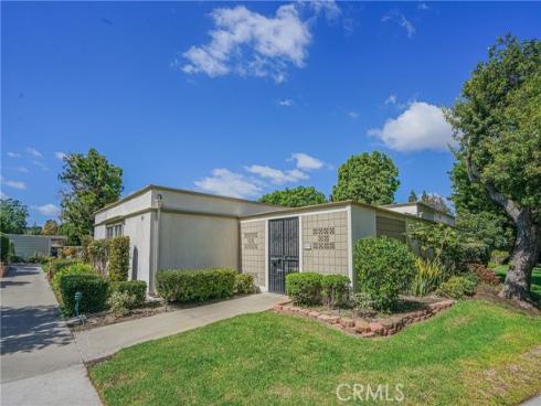 261 Calle Aragon A , Laguna Woods, CA