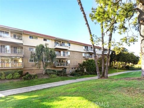 2390 Via Mariposa 3C , Laguna Woods, CA