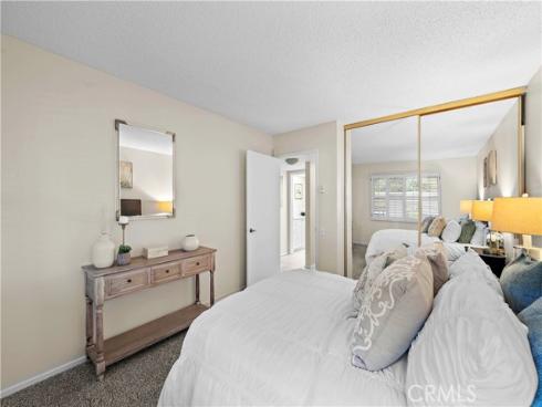 4001  Calle Sonora  1B , Laguna Woods, CA