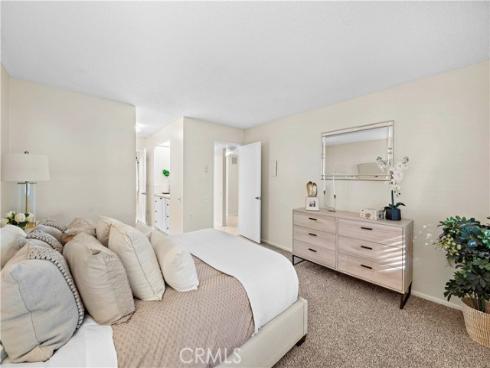 4001  Calle Sonora  1B , Laguna Woods, CA