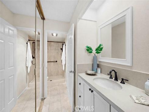 4001  Calle Sonora  1B , Laguna Woods, CA