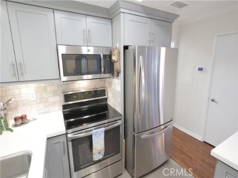 2405  Via Mariposa  1-H , Laguna Woods, CA