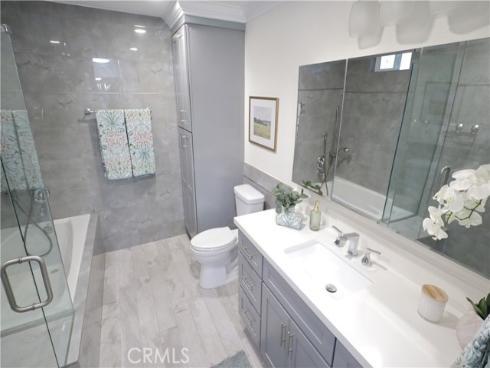 2405  Via Mariposa  1-H , Laguna Woods, CA