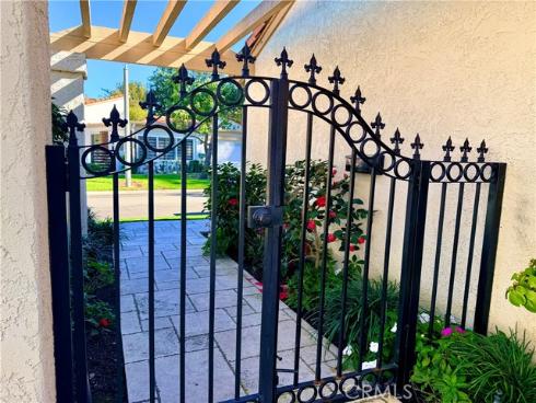 3375 Punta Alta B , Laguna Woods, CA