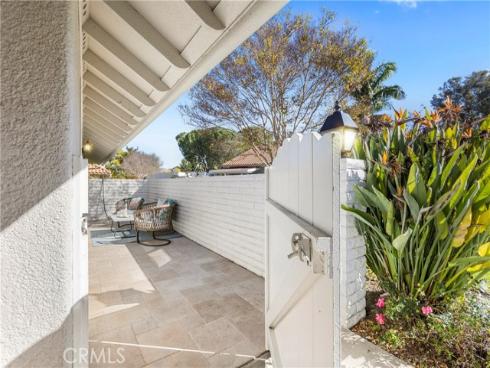 2046 Via Mariposa E Unit P , Laguna Woods, CA