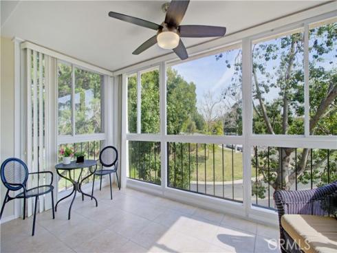 4011  Calle Sonora Oeste  2E , Laguna Woods, CA