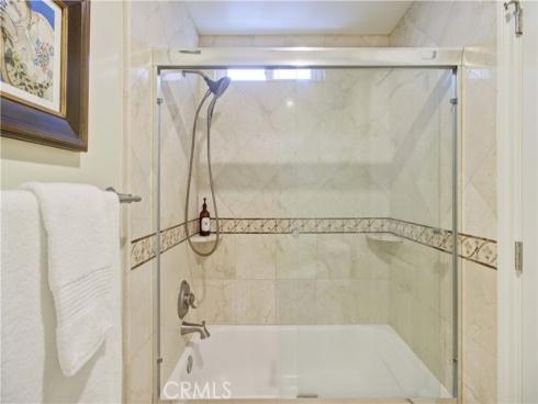 4011  Calle Sonora Oeste  2E , Laguna Woods, CA