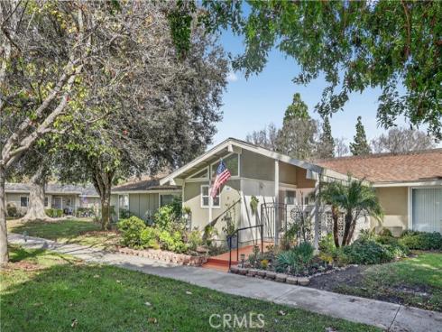 49  Calle Aragon  B , Laguna Woods, CA