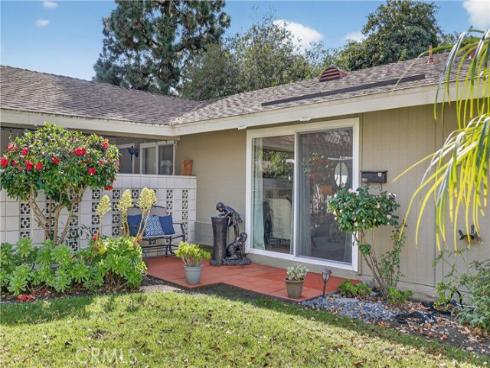 49  Calle Aragon  B , Laguna Woods, CA