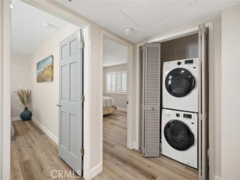 5506  Paseo Del Lago  N , Laguna Woods, CA