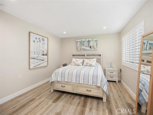 5506  Paseo Del Lago  N , Laguna Woods, CA