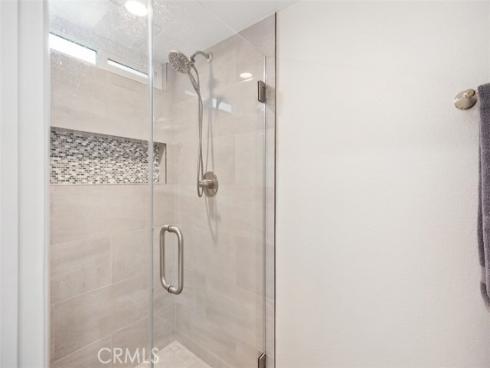 5506  Paseo Del Lago  N , Laguna Woods, CA