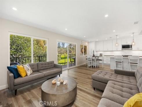 5506  Paseo Del Lago  N , Laguna Woods, CA