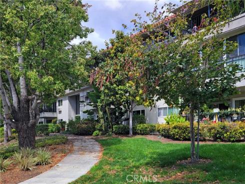 2369  Via Mariposa E.  1-D , Laguna Woods, CA