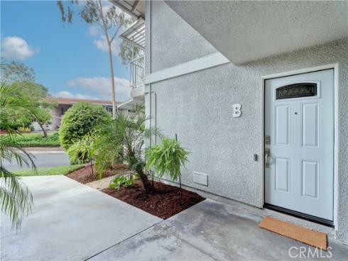 670 Via Mendoza B , Laguna Woods, CA