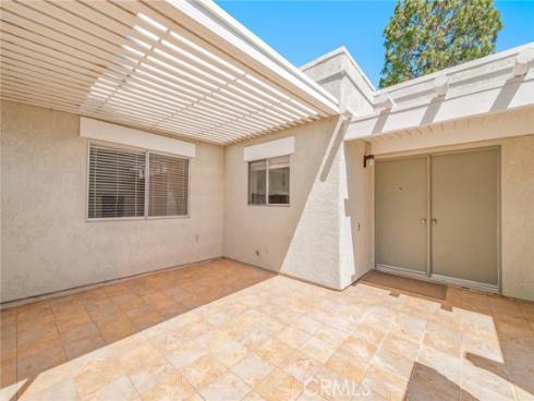 2264 Via Puerta B , Laguna Woods, CA