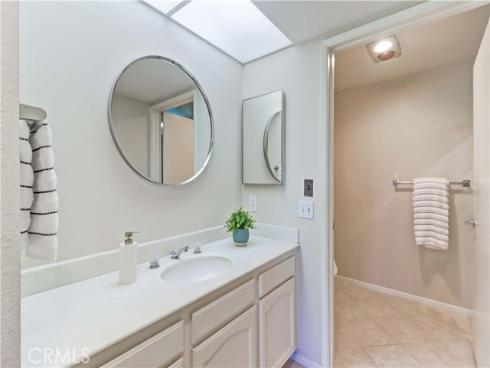 4010  Calle Sonora Oeste  1C , Laguna Woods, CA