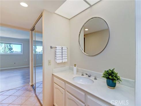 4010  Calle Sonora Oeste  1C , Laguna Woods, CA