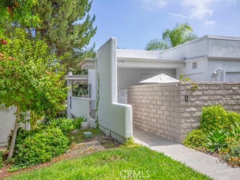 2276 Via Mariposa N , Laguna Woods, CA