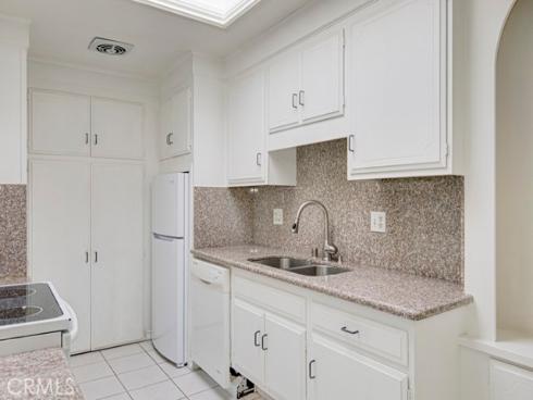 2276 Via Mariposa N , Laguna Woods, CA