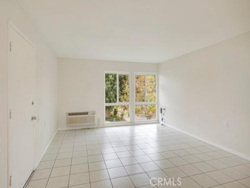 2276 Via Mariposa N , Laguna Woods, CA