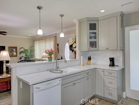 2044 Via Mariposa B , Laguna Woods, CA