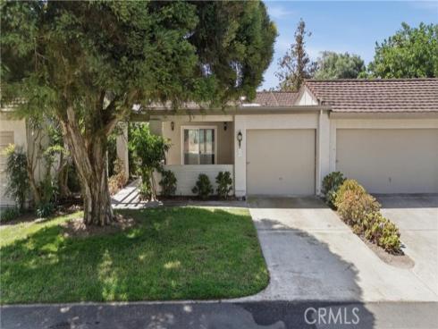 3296 San Amadeo B , Laguna Woods, CA