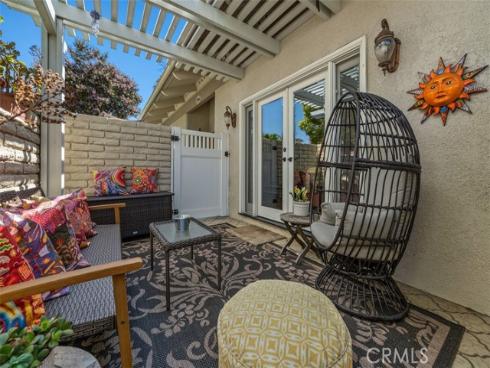 2164 Via Mariposa B , Laguna Woods, CA