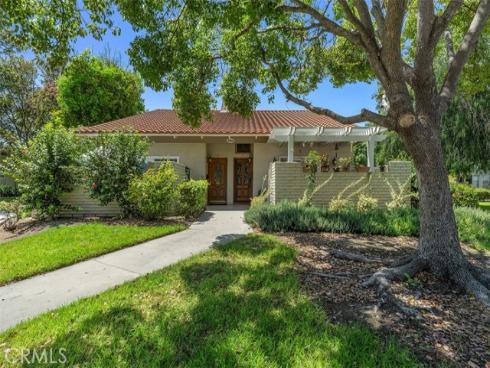 2164 Via Mariposa B , Laguna Woods, CA