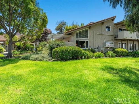 2164 Via Mariposa B , Laguna Woods, CA