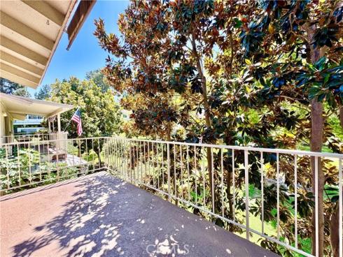 255  Calle Aragon  P , Laguna Woods, CA