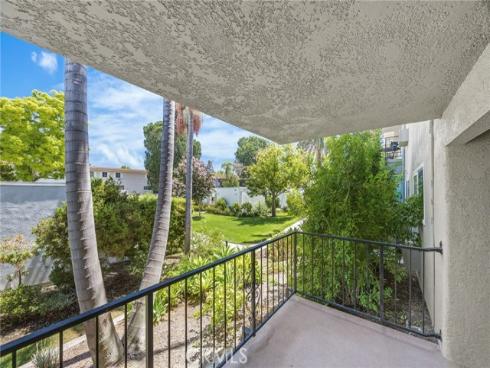 2354  Via Mariposa  1E , Laguna Woods, CA