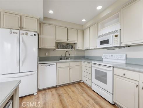4014 Calle Sonora Oeste 2A , Laguna Woods, CA