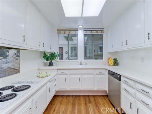 8 Via Castilla H , Laguna Woods, CA