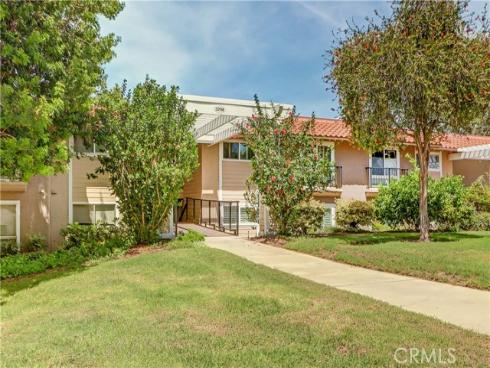3298 Via Carrizo O , Laguna Woods, CA