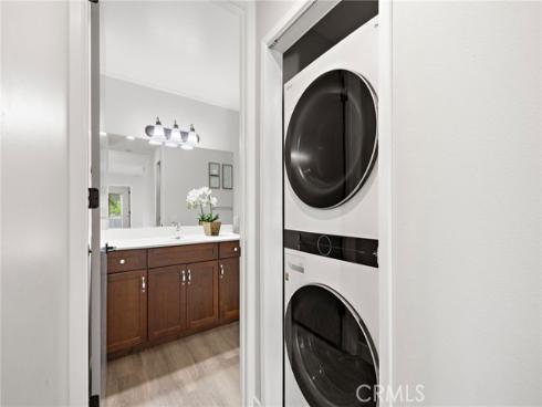 2200  Via Mariposa  , Laguna Woods, CA