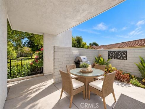 2200  Via Mariposa  , Laguna Woods, CA