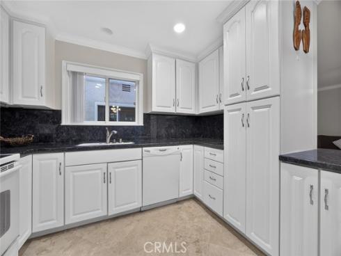 2262 Via Puerta D , Laguna Woods, CA