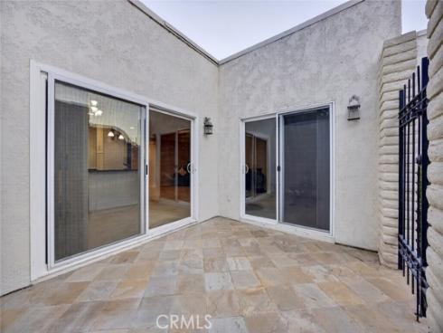 2262 Via Puerta D , Laguna Woods, CA