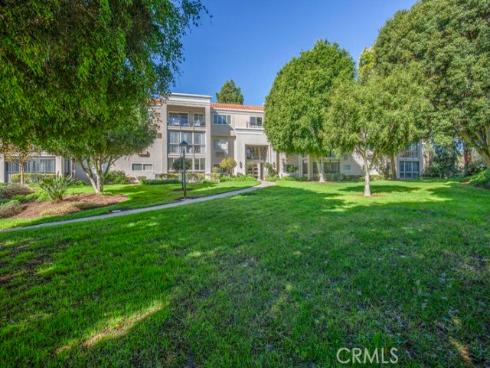 5499 Paseo Del Lago 2D