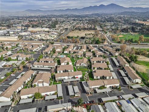 23282  Orange  7  Avenue, Lake Forest, CA